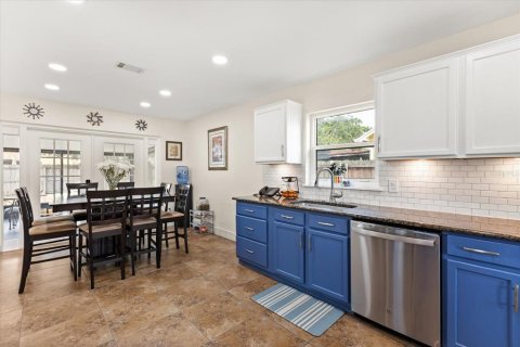 Casa en venta en Orlando, Florida, 4 dormitorios, 195.56 m2 № 1899523 - foto 8