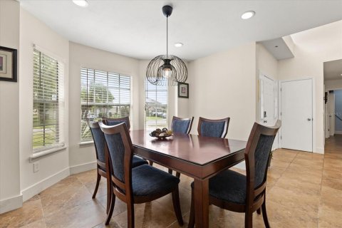Casa en venta en Orlando, Florida, 4 dormitorios, 195.56 m2 № 1899523 - foto 12