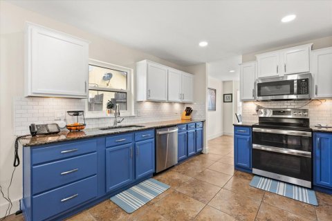Casa en venta en Orlando, Florida, 4 dormitorios, 195.56 m2 № 1899523 - foto 11