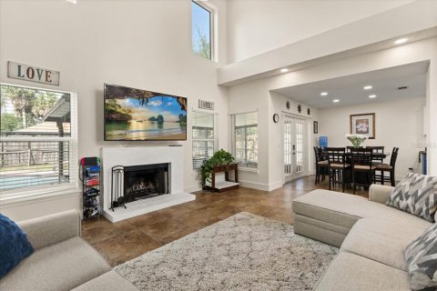 Casa en venta en Orlando, Florida, 4 dormitorios, 195.56 m2 № 1899523 - foto 5