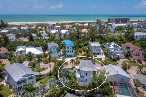 House in Sarasota, Florida 3 bedrooms, 271.46 sq.m. № 2232491 - photo 4