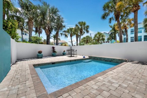 House in Sarasota, Florida 3 bedrooms, 271.46 sq.m. № 2232491 - photo 9