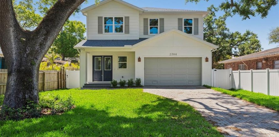 House in Tampa, Florida 4 bedrooms, 305.56 sq.m. № 2099741