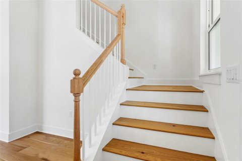 House in Tampa, Florida 4 bedrooms, 305.56 sq.m. № 2099741 - photo 28