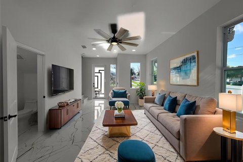 Casa en venta en Tampa, Florida, 3 dormitorios, 155.61 m2 № 1834716 - foto 2