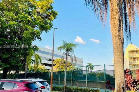 Copropriété à vendre à Doral, Floride: 1 chambre, 65.96 m2 № 1985457 - photo 14