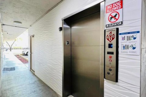 Copropriété à vendre à Doral, Floride: 1 chambre, 65.96 m2 № 1985457 - photo 18