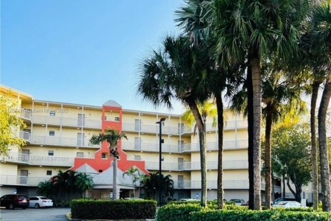 Copropriété à vendre à Doral, Floride: 1 chambre, 65.96 m2 № 1985457 - photo 17