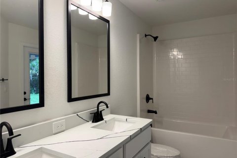 Villa ou maison à vendre à North Port, Floride: 4 chambres, 210.42 m2 № 2107274 - photo 7