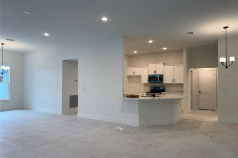 Villa ou maison à vendre à North Port, Floride: 4 chambres, 210.42 m2 № 2107274 - photo 3
