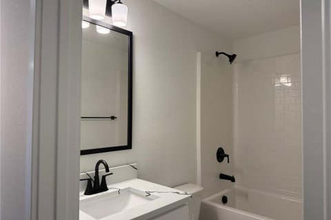 Villa ou maison à vendre à North Port, Floride: 4 chambres, 210.42 m2 № 2107274 - photo 10