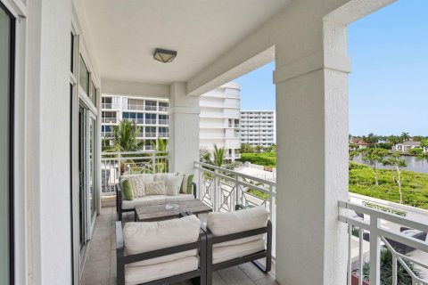 Condo in Highland Beach, Florida, 2 bedrooms  № 2189253 - photo 23