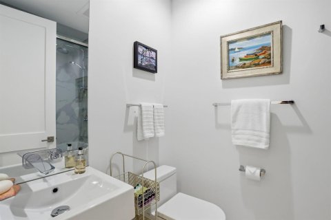 Condo in Highland Beach, Florida, 2 bedrooms  № 2189253 - photo 28