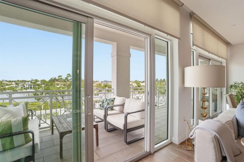 Condo in Highland Beach, Florida, 2 bedrooms  № 2189253 - photo 18