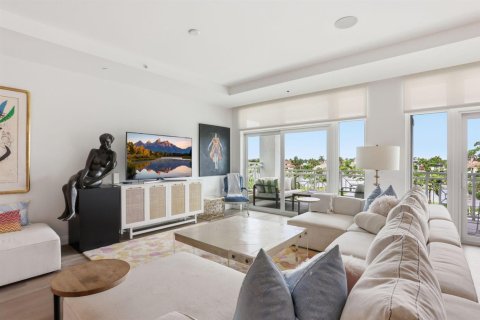 Condo in Highland Beach, Florida, 2 bedrooms  № 2189253 - photo 9