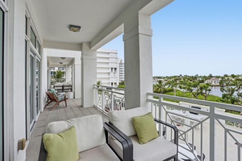 Condo in Highland Beach, Florida, 2 bedrooms  № 2189253 - photo 25