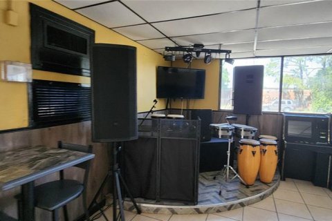 Commercial property in Lakeland, Florida 395.11 sq.m. № 1636260 - photo 7