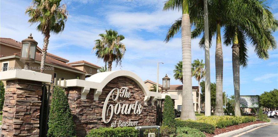 Adosado en Cutler Bay, Florida 3 dormitorios, 140.75 m2 № 2054734