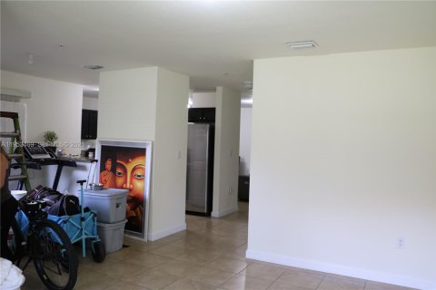 Adosado en alquiler en Cutler Bay, Florida, 3 dormitorios, 140.75 m2 № 2054734 - foto 3