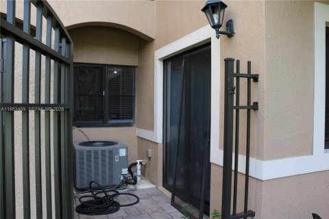 Adosado en alquiler en Cutler Bay, Florida, 3 dormitorios, 140.75 m2 № 2054734 - foto 20