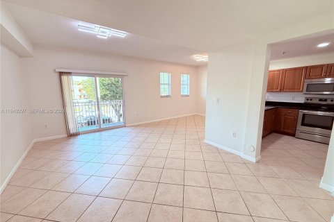 Снять в аренду кондоминиум в Дорал, Флорида 3 спальни, 128.67м2, № 2005136 - фото 4