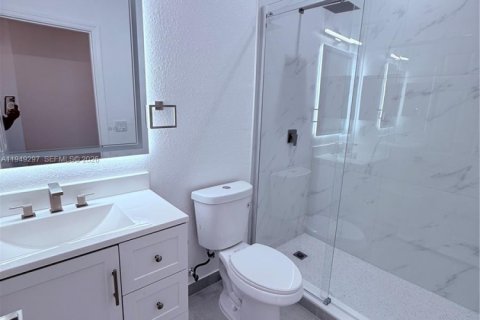 Снять в аренду кондоминиум в Дорал, Флорида 3 спальни, 128.67м2, № 2005136 - фото 25