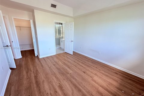 Снять в аренду кондоминиум в Дорал, Флорида 3 спальни, 128.67м2, № 2005136 - фото 20