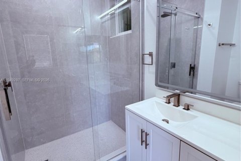 Кондоминиум с 3 спальнями в Дорал, Флорида № 2005136