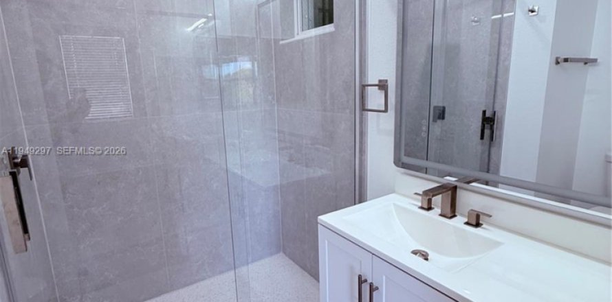 Кондоминиум с 3 спальнями в Дорал, Флорида № 2005136