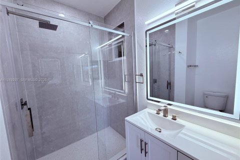 Снять в аренду кондоминиум в Дорал, Флорида 3 спальни, 128.67м2, № 2005136 - фото 23