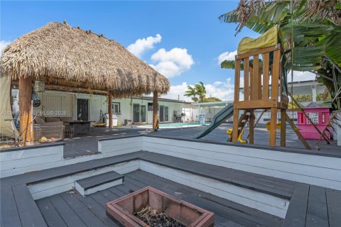 House in Davie, Florida 3 bedrooms, 111.85 sq.m. № 2049688 - photo 26