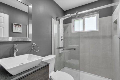 House in Davie, Florida 3 bedrooms, 111.85 sq.m. № 2049688 - photo 20