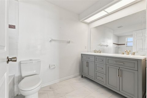 Купить виллу или дом в Лейк-Уэльс, Флорида 9 комнат, 152.45м2, № 2314315 - фото 29