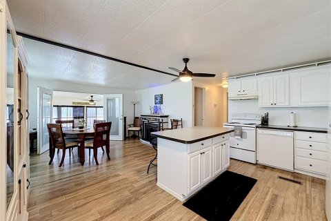 Casa en venta en Tavares, Florida, 3 dormitorios, 142.7 m2 № 2197596 - foto 7