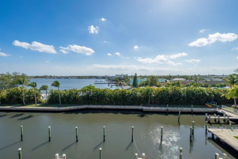 Copropriété à vendre à Lantana, Floride: 3 chambres, 147.53 m2 № 2084426 - photo 11