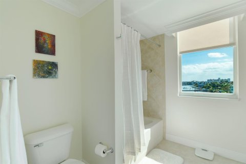 Copropriété à vendre à Lantana, Floride: 3 chambres, 147.53 m2 № 2084426 - photo 17