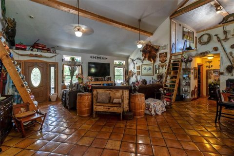 House in Spring Hill, Florida 3 bedrooms, 270.53 sq.m. № 1758040 - photo 7