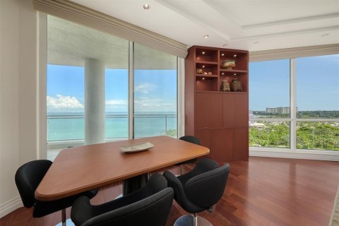 Condo in Sarasota, Florida, 3 bedrooms  № 1798522 - photo 11