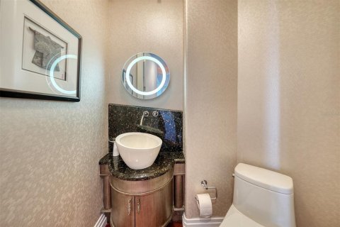 Condo in Sarasota, Florida, 3 bedrooms  № 1798522 - photo 27