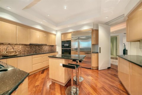 Condo in Sarasota, Florida, 3 bedrooms  № 1798522 - photo 15