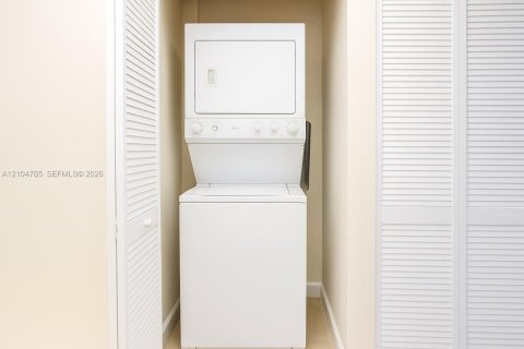 Copropriété à vendre à Miami, Floride: 2 chambres, 80.55 m2 № 2414247 - photo 24