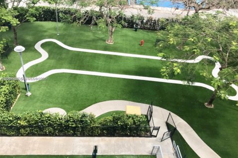 Copropriété à vendre à Miami, Floride: 2 chambres, 80.55 m2 № 2414247 - photo 28