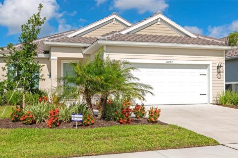 House in Sarasota, Florida 3 bedrooms, 191.75 sq.m. № 1801559 - photo 1