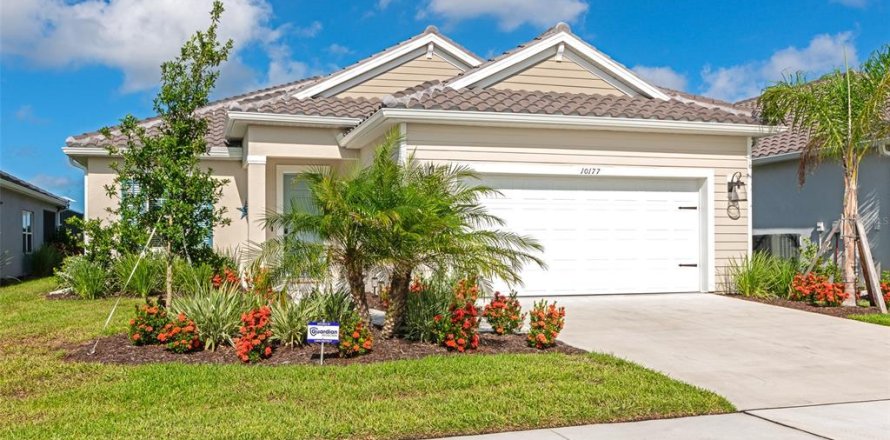House in Sarasota, Florida 3 bedrooms, 191.75 sq.m. № 1801559