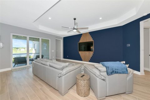 House in Sarasota, Florida 3 bedrooms, 191.75 sq.m. № 1801559 - photo 7