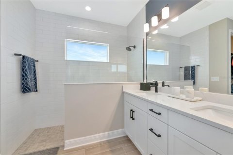 House in Sarasota, Florida 3 bedrooms, 191.75 sq.m. № 1801559 - photo 28