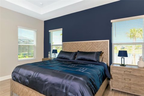 House in Sarasota, Florida 3 bedrooms, 191.75 sq.m. № 1801559 - photo 25