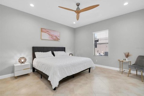 Casa en venta en Trinity, Florida, 6 dormitorios, 344.76 m2 № 1413115 - foto 18