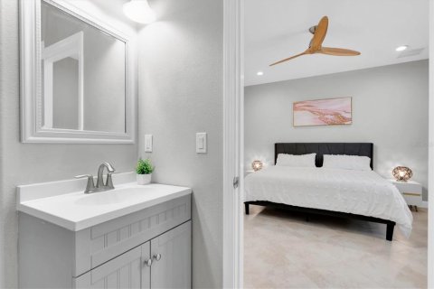 Casa en venta en Trinity, Florida, 6 dormitorios, 344.76 m2 № 1413115 - foto 19