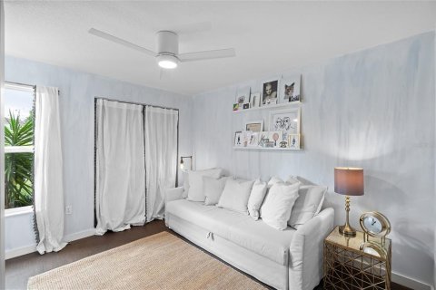 House in Sarasota, Florida 3 bedrooms, 123.37 sq.m. № 2199375 - photo 22